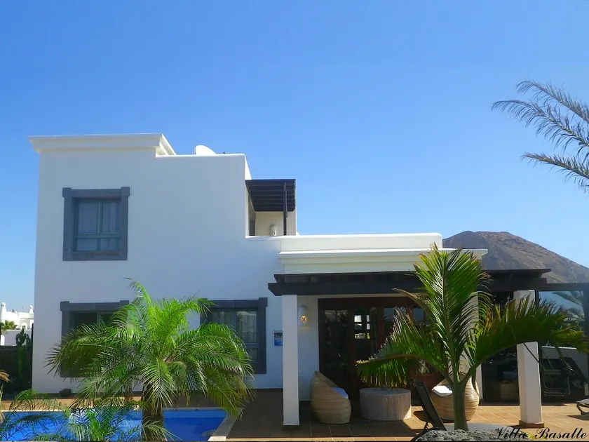 VILLA PLAYA BLANCA JACUZZI - OPVARMET SVEMBAD. - Image 1