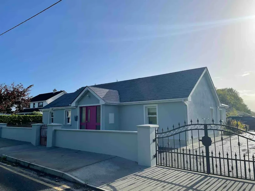 Family home in Roscommon town. - Image 1