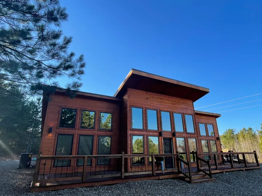 Luxury Guest Favorite River Ranch Lodge Sleeps 9! - Image 1