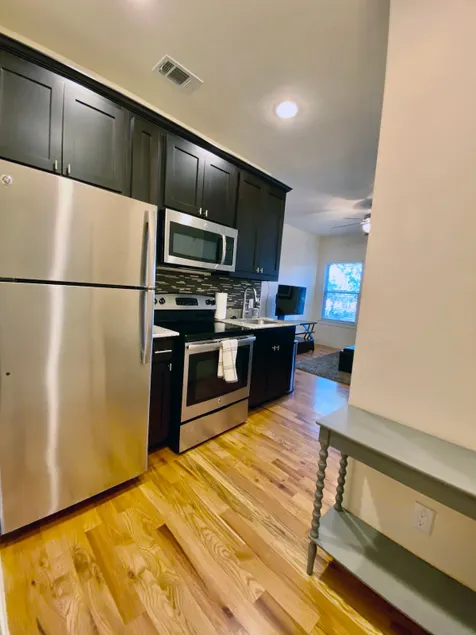 Lilly Pad Apartment in the Historic M Streets Area - Image 1