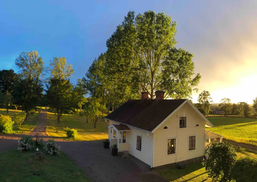 Lakeside house by Lake Sommen. - Image 1