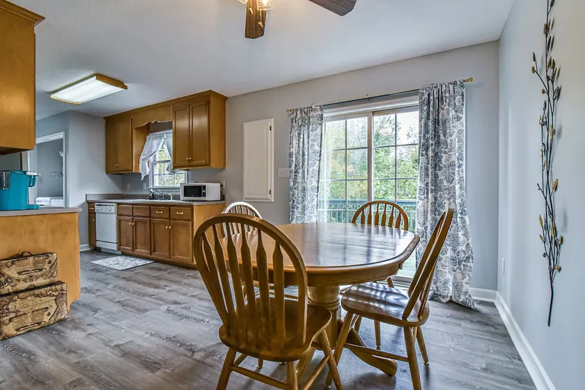 5 min to Biltmore & 10 to Downtown. New adorable neighborhood. - Image 1