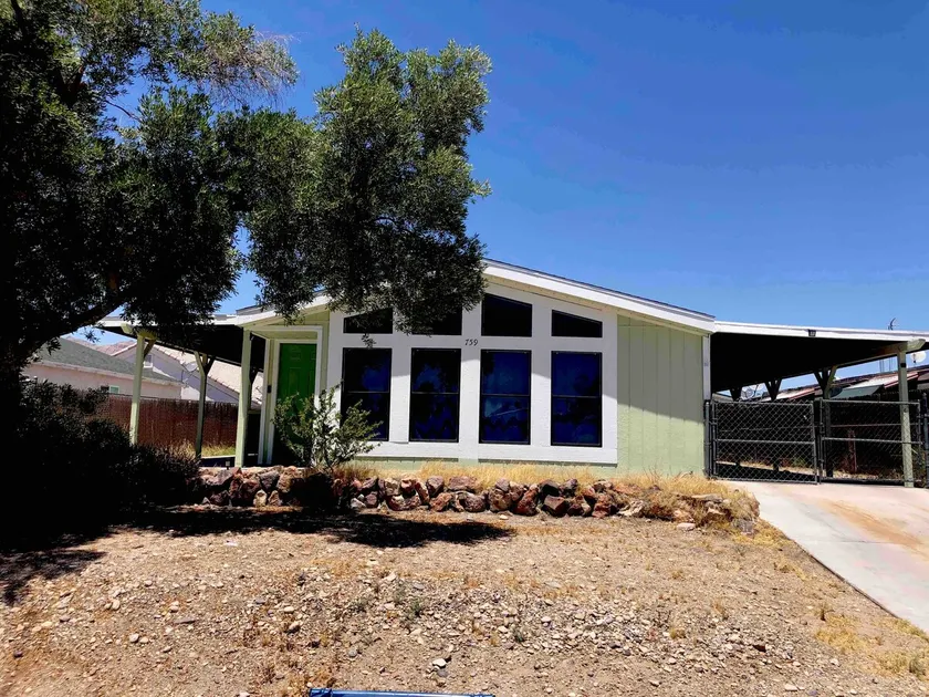 The Green River House - Image 1