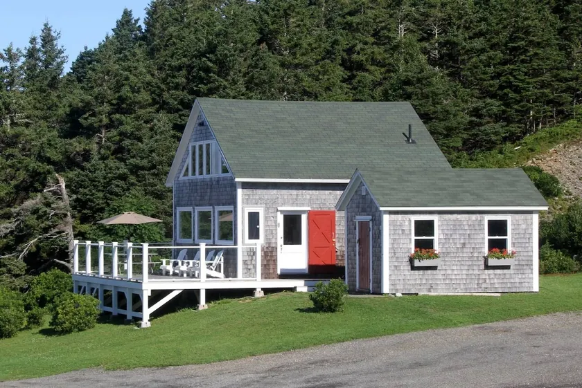 Queensport Beach House - Image 1