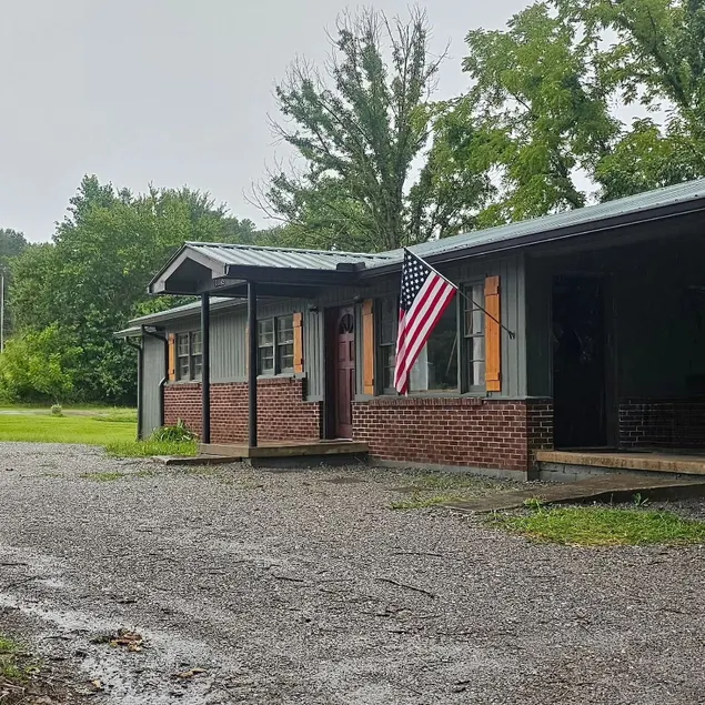 Cozy Compass House - Image 1