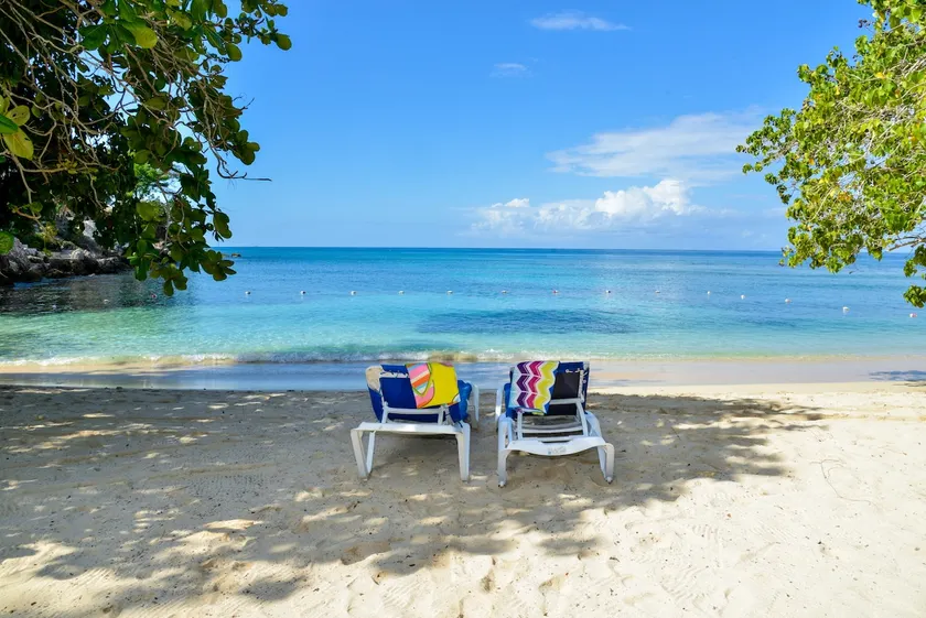 Das Negril Luxury Beach Home befindet sich im Little Bay Country Club Negril. Neue Auflistung! - Image 1