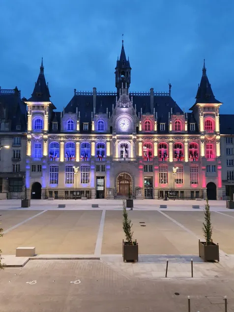 🔹️Studio of the ovens facing the town hall - Image 1
