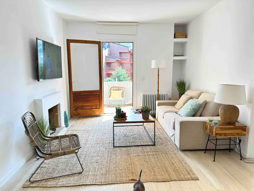 Super central apartment, with views and garage - Image 1