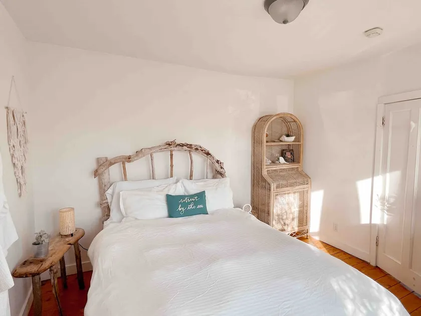 Dreamy Beach Suite Right on the Bay - Image 1