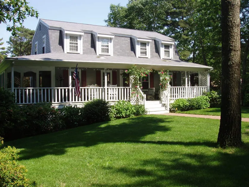 Charming Cotuit Classic - Image 1
