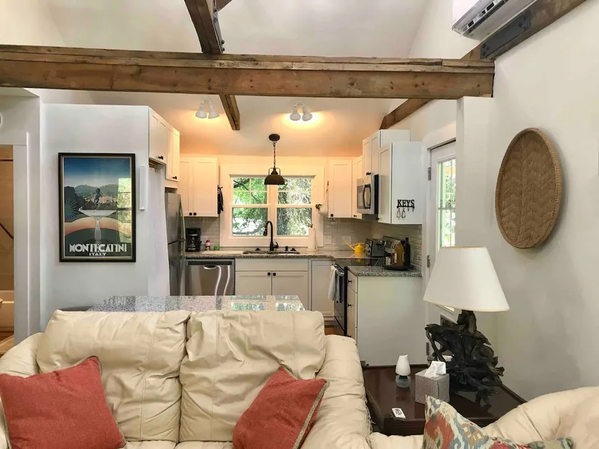 The Cottage at Gilbert Landing - Image 1