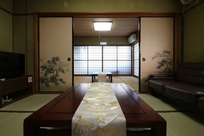 Private house that can accommodate up to 9 people (with automatic mahjong table) - Image 1