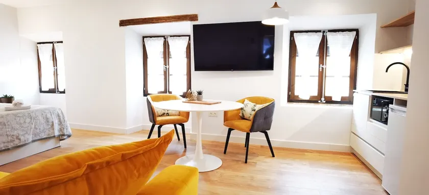 MARIA PALACE SUITE 30 m2 in Plaza Mayor - Image 1