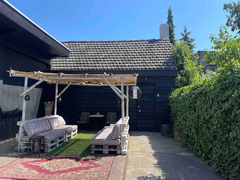Breda, detached house with private terraces - Image 1