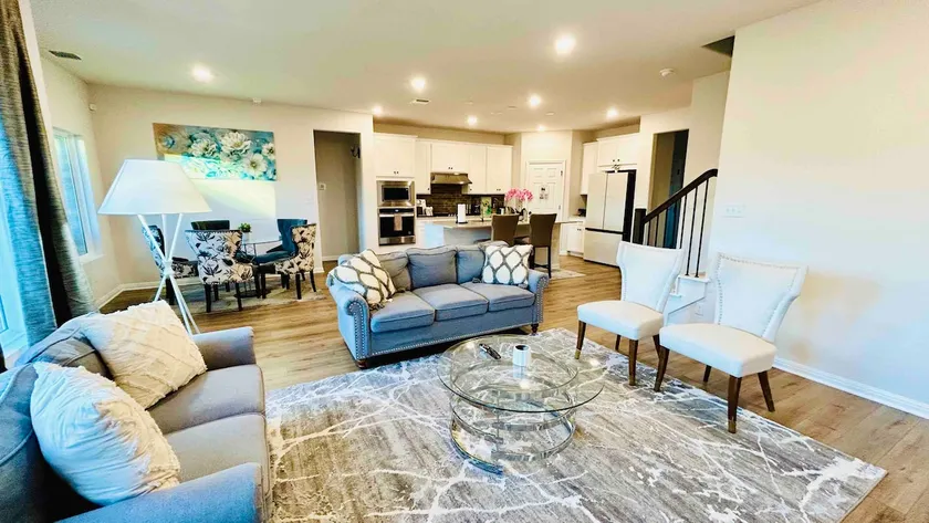 Spacious 5BR home conveniently located in Manor TX - Image 1