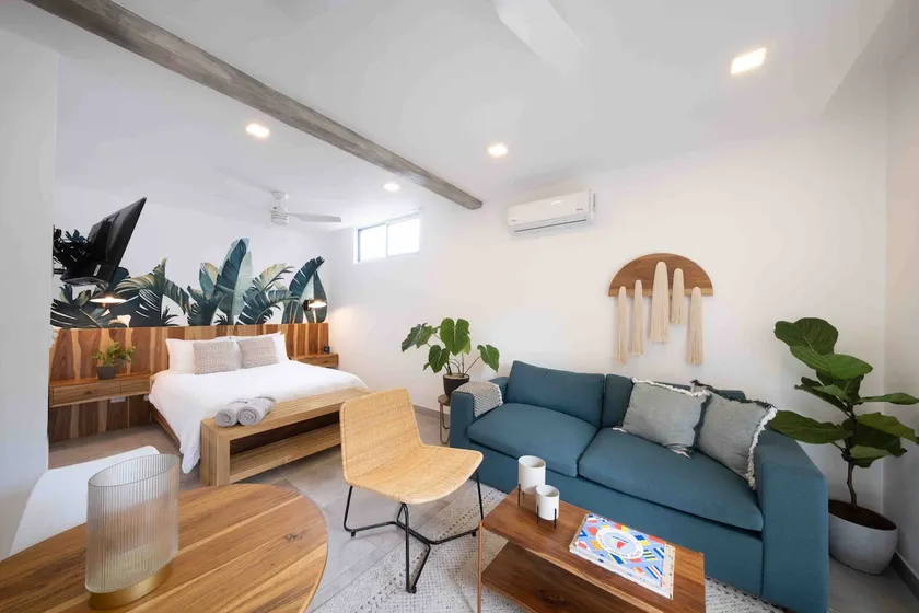 Chic & Beach Decor Loft, w/ Shared Pool - Image 1