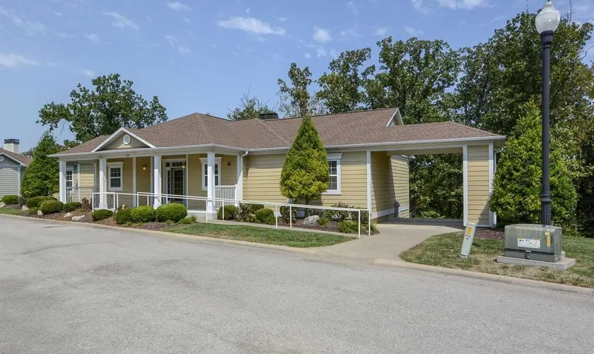 Accessible 4BR/4BA Golf Villa with Resort Pool and Hot Tub - Image 1
