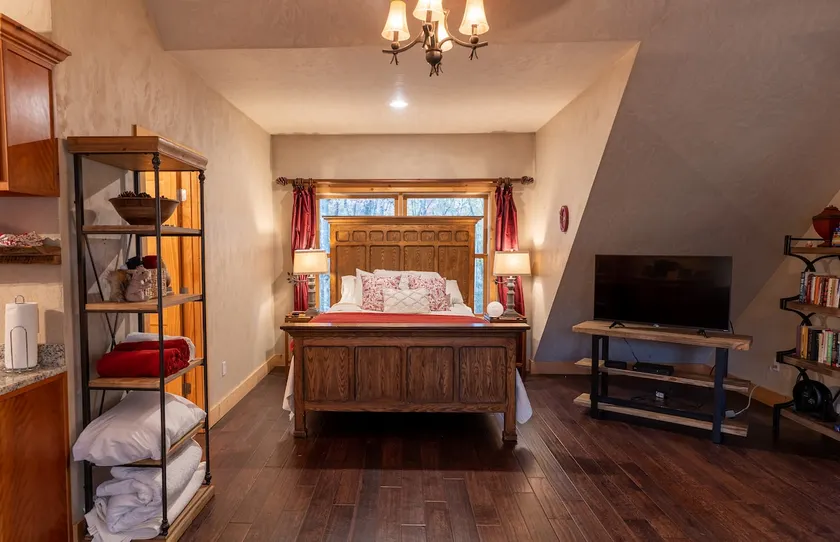Natureview Hideaway Deluxe Apt in Cashiers - Image 1