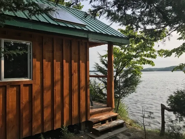 Stunning cabin setting on Lakeside - Image 1