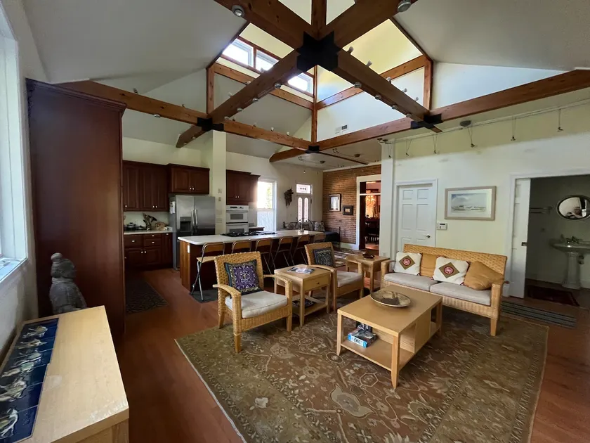Mary's Hideaway for Miami Families - Image 1