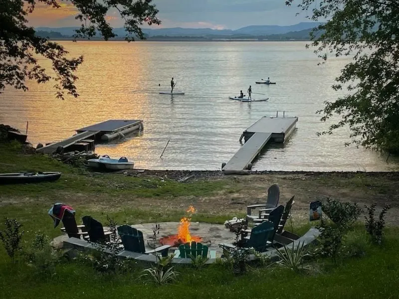 4 BR 3 Bath cabin on Cherokee Lake with private dock.  Sleeps 10 to 12. - Image 1