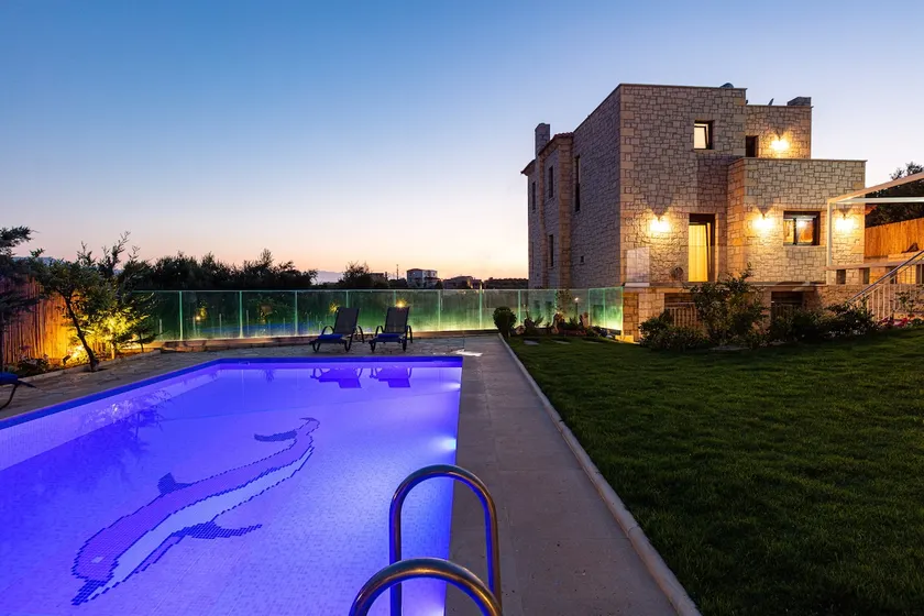 Stone Built  villa with private pool offering a peaceful setting - Image 1