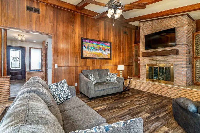 VP Ranch House~3BR, 2BA~Biggest, Nicest Home! - Image 1