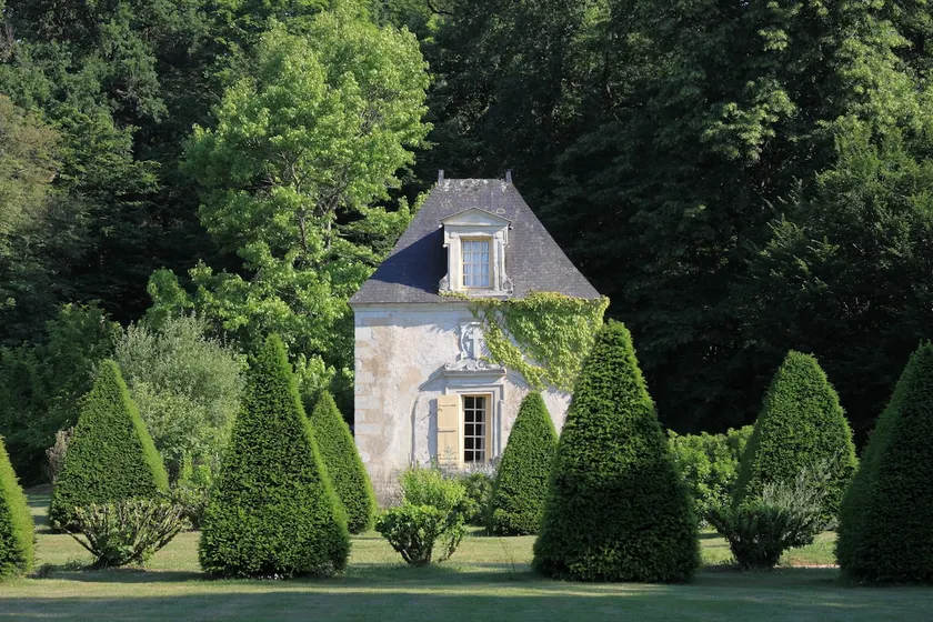Château De Chambiers - Image 1