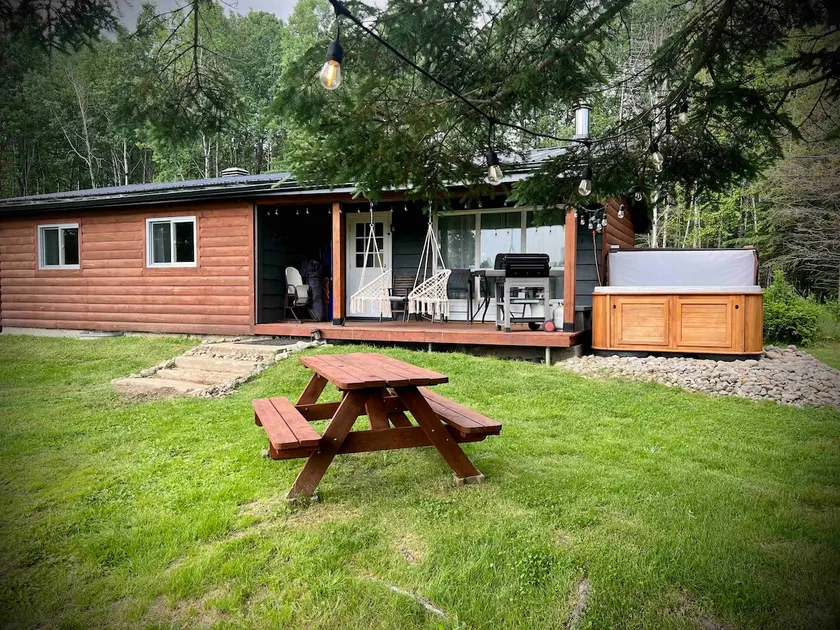Le 131 - Appalachian Cabins - Image 1