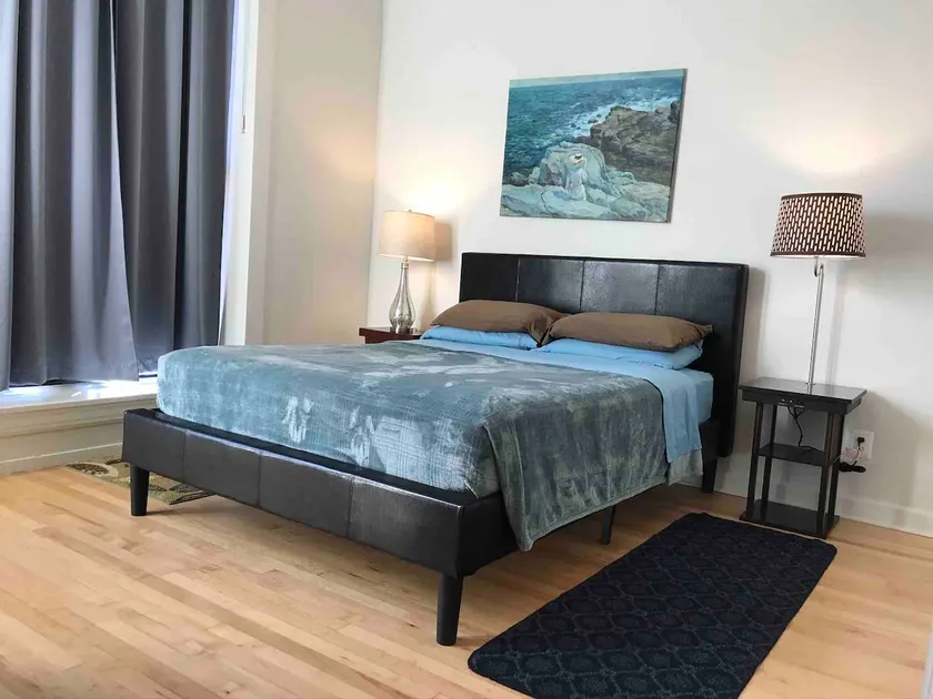 Unique 2-bedroom property in Canton - Image 1