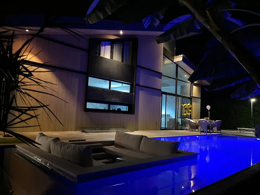 It is villa izmir cesme hot swimingpool,jacuzi,gym - Image 1