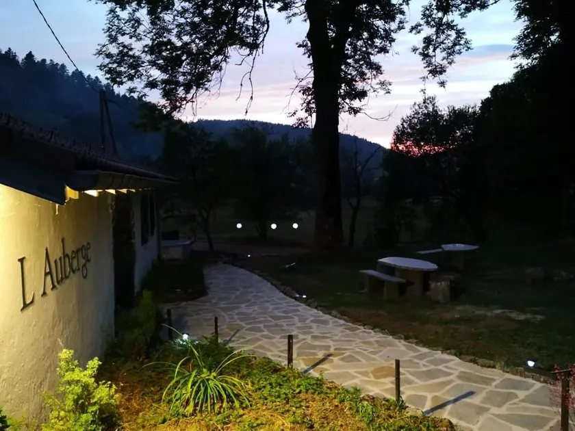 Geräumiges Familien-Gasthaus inmitten der Natur - Image 1