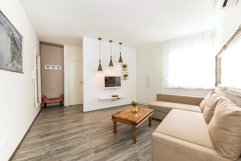 City Smart Apartment - Image 1
