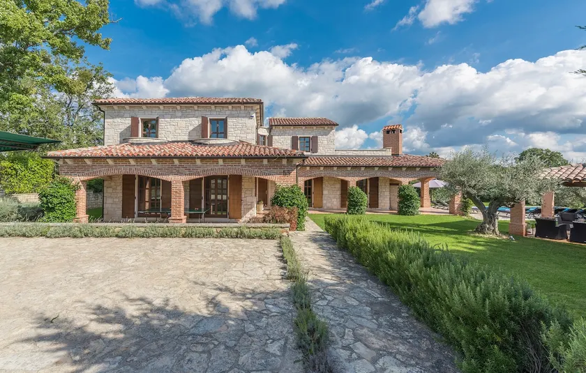 Luxury Unique Stone Villa Rustica in Istria - Image 1