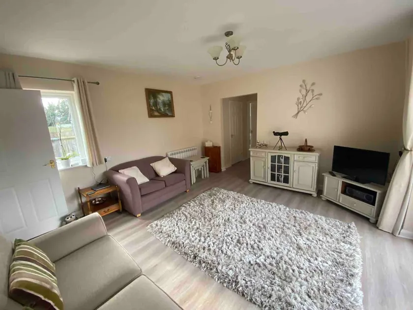 Entire guest house, in Pewsey Vale, Wiltshire - Image 1