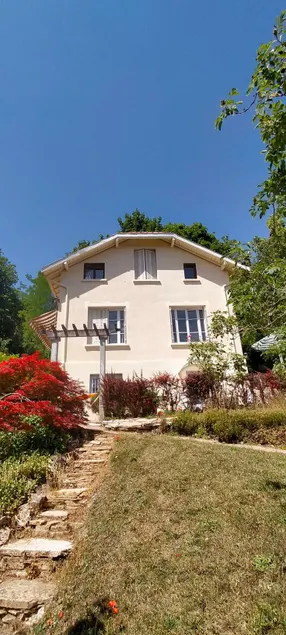 Garden Level in a Cozy House - Image 1