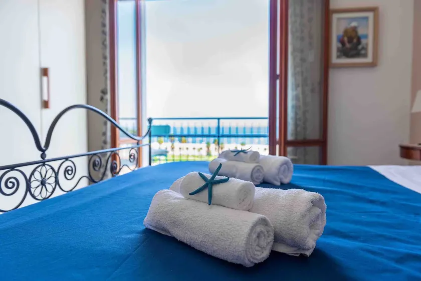 Soverato luxury panoramic house by the sea - Image 1