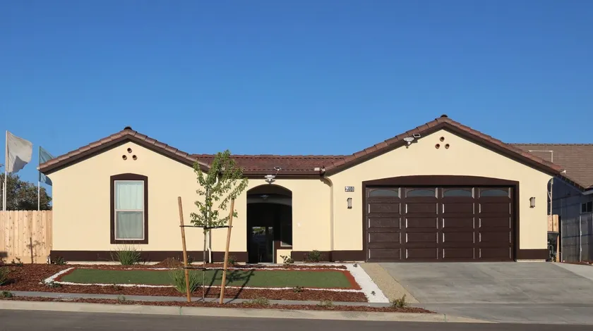 Brand New Home Close to Sequoia /w Tub & Games - Image 1