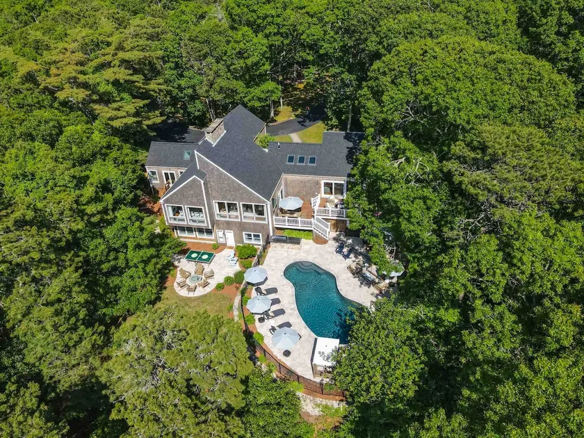 4BR 4BA Osterville home with pool, hot tub, game room-minutes from the beach! - Image 1