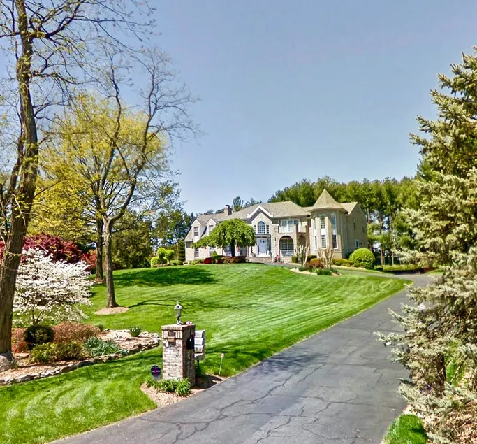 Grand Chateau Mansion Retreat - Sleeps 15 - Image 1