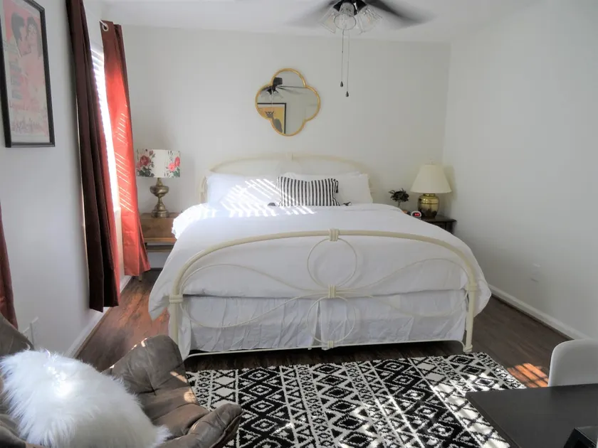  #4 UAB KING SUITE+5 MIN WALK TO RESTAURANT - Image 1