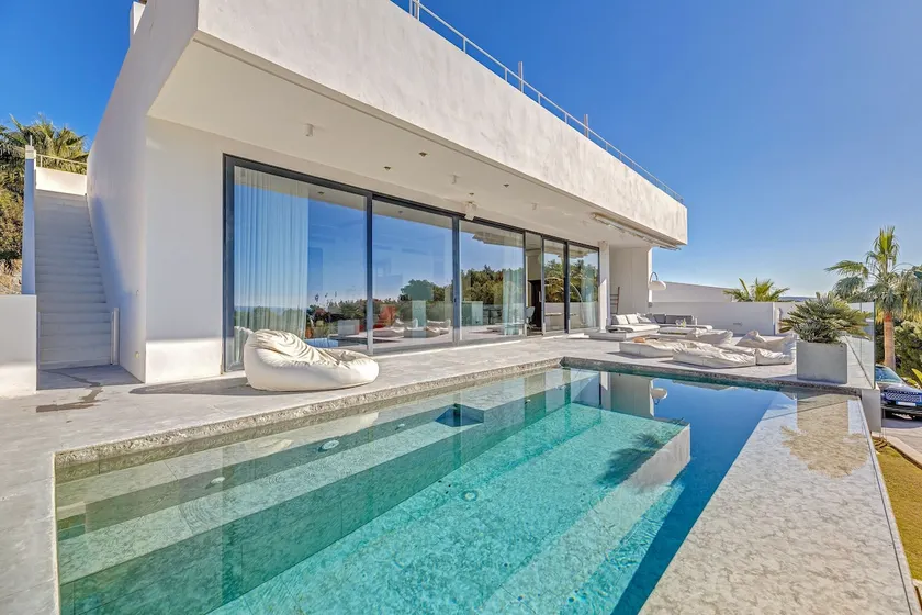 Casa Blanca En Bella Vista - Image 1