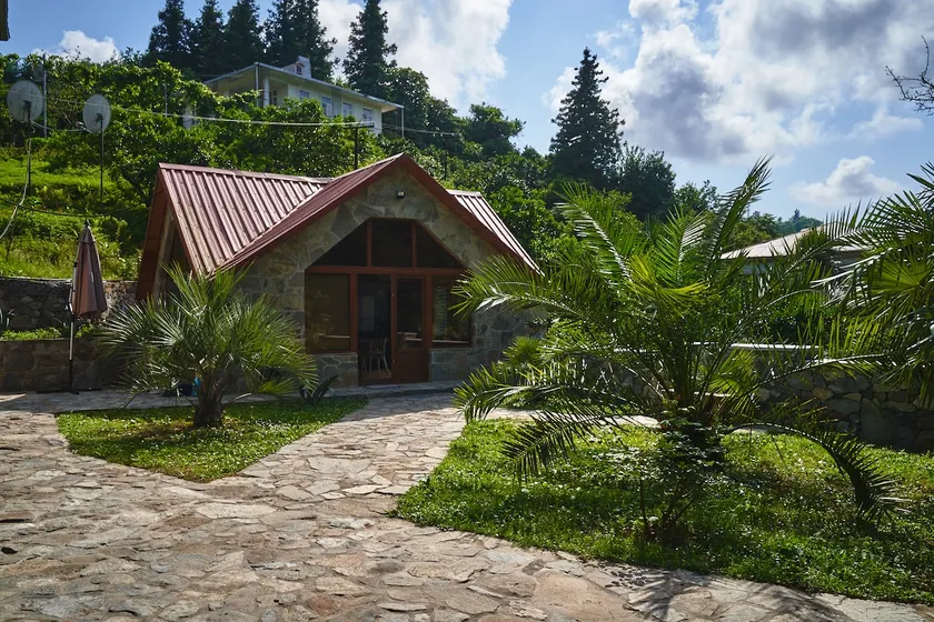 Villa Green Corner - Image 1