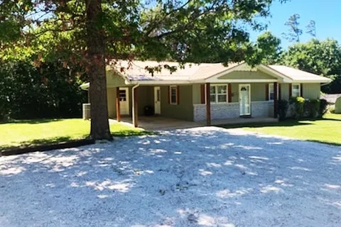 Trout Homestay; Sleeps 8; 1 mile to Montauk Park - Image 1
