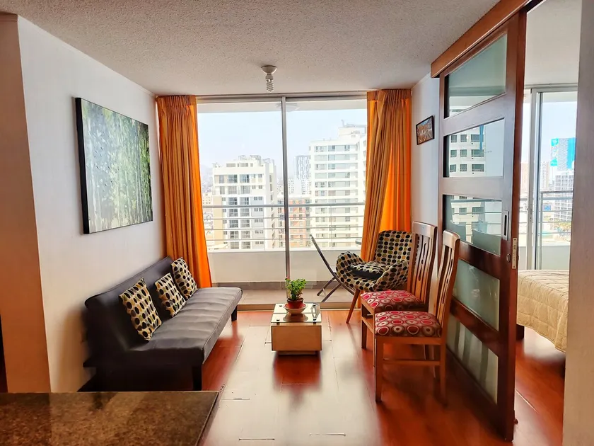 Connected apartment near Rebagliati Hospital - Image 1