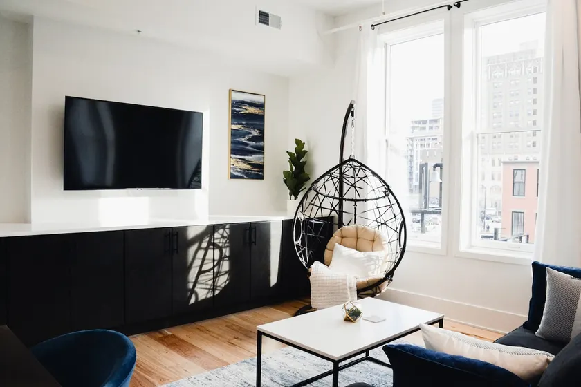 [Location + Luxury] - Downtown Condo - Image 1