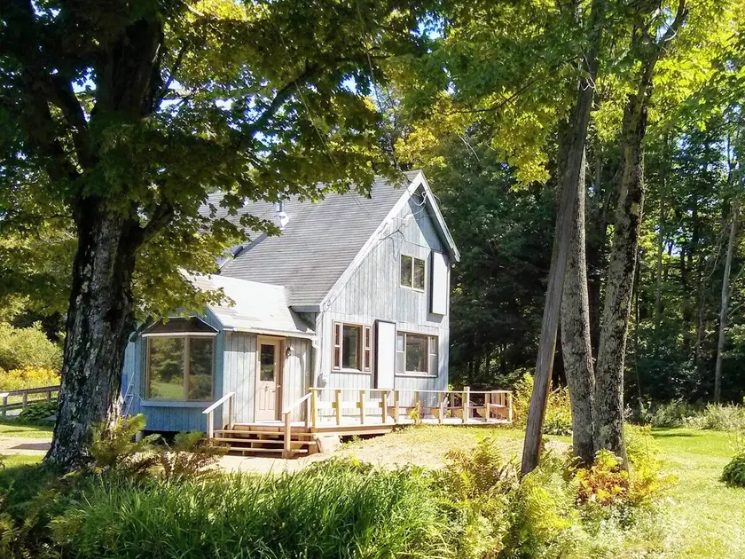 Country Home med Babbling Brook og Pond View-minutter til Berkshire East Resort - Image 1