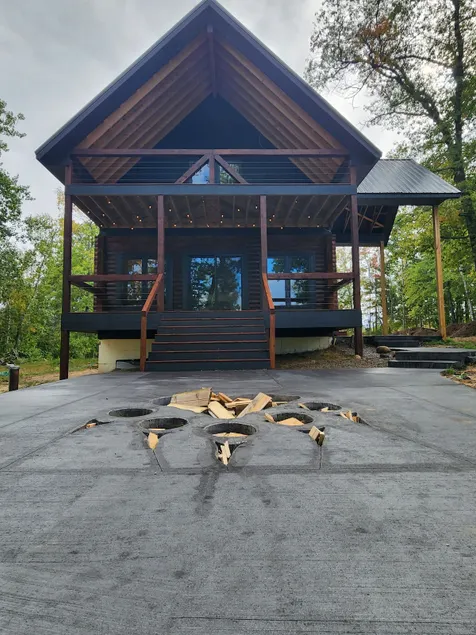 Bear Paw Cabin - Image 1