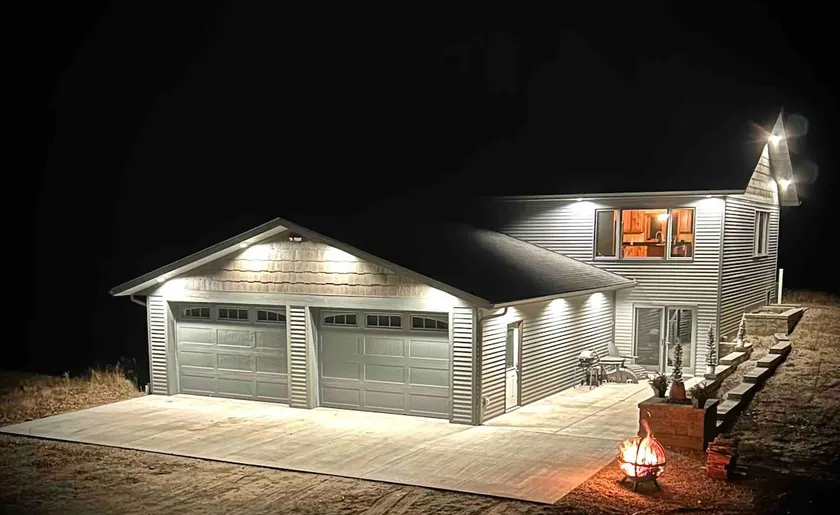 Gracie- A spacious house near Swan Lake! - Image 1