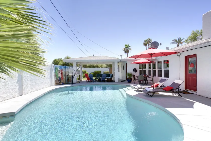 Tempe ASU Home 8 beds & Salt Water Pool - Image 1
